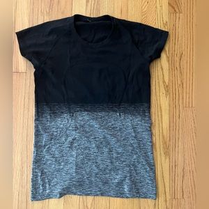 Lululemon Swiftly Tech Short Sleeve Shirt Size 12 Black/Grey Ombré